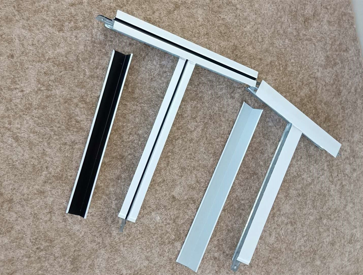 1032豪瑞烤漆龙骨防锈